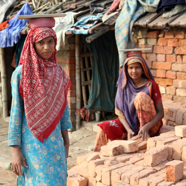 brick-klin-workers